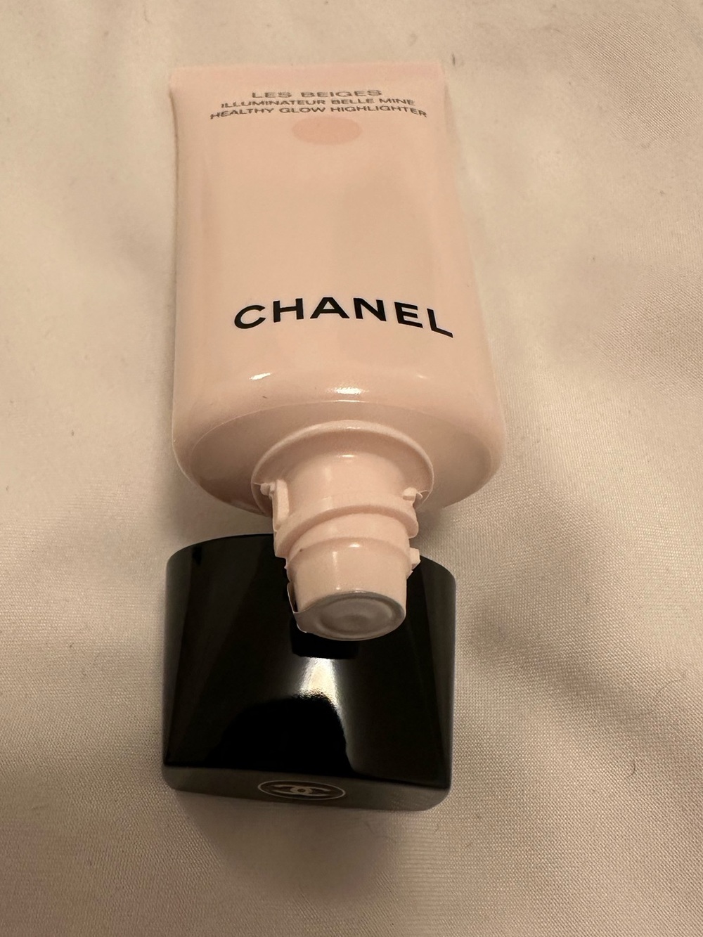 CHANEL Les Beiges Healthy Glow Highlighter